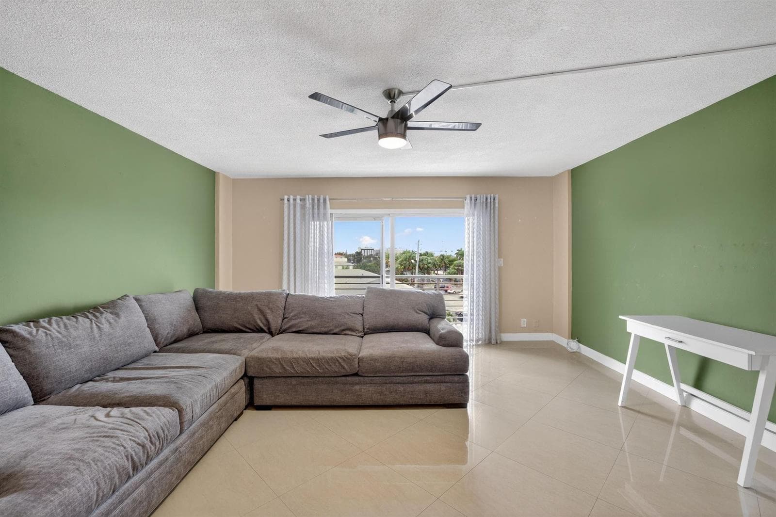 2900 NE 30th Street A4 photo 6