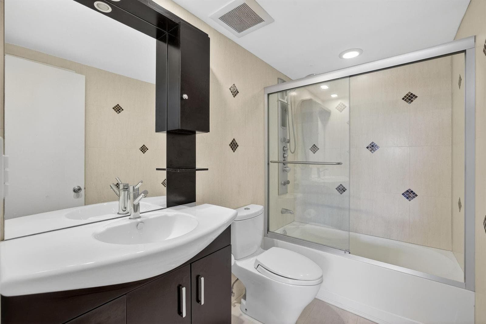 2900 NE 30th Street A4 photo 14
