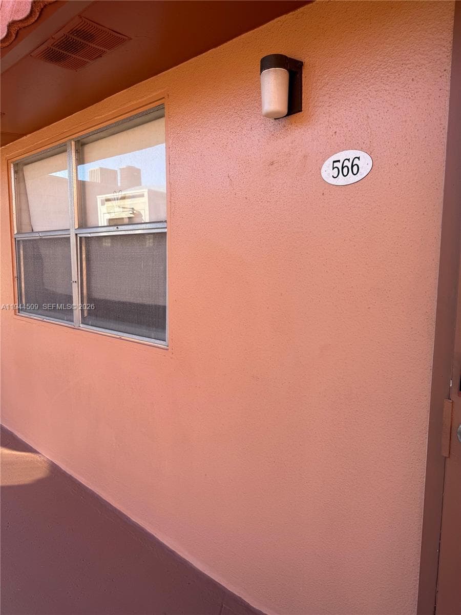 566 Saxony L 566 photo 2