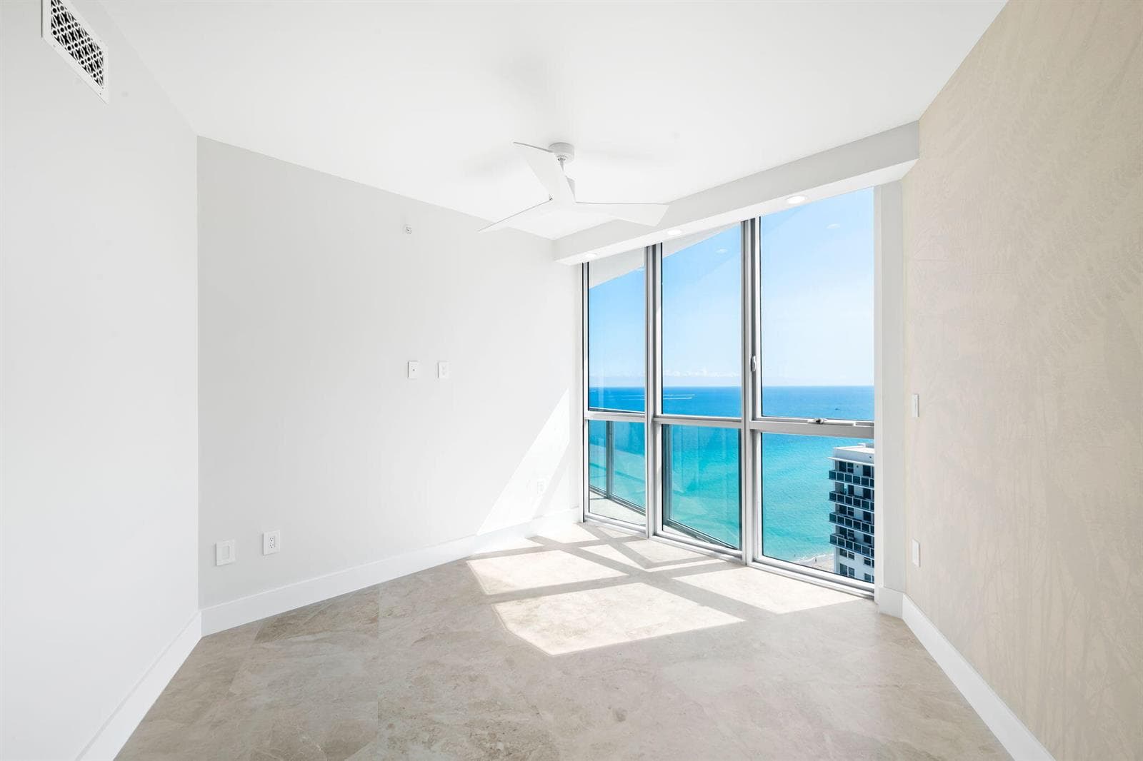 3101 S Ocean Drive 1807 photo 20