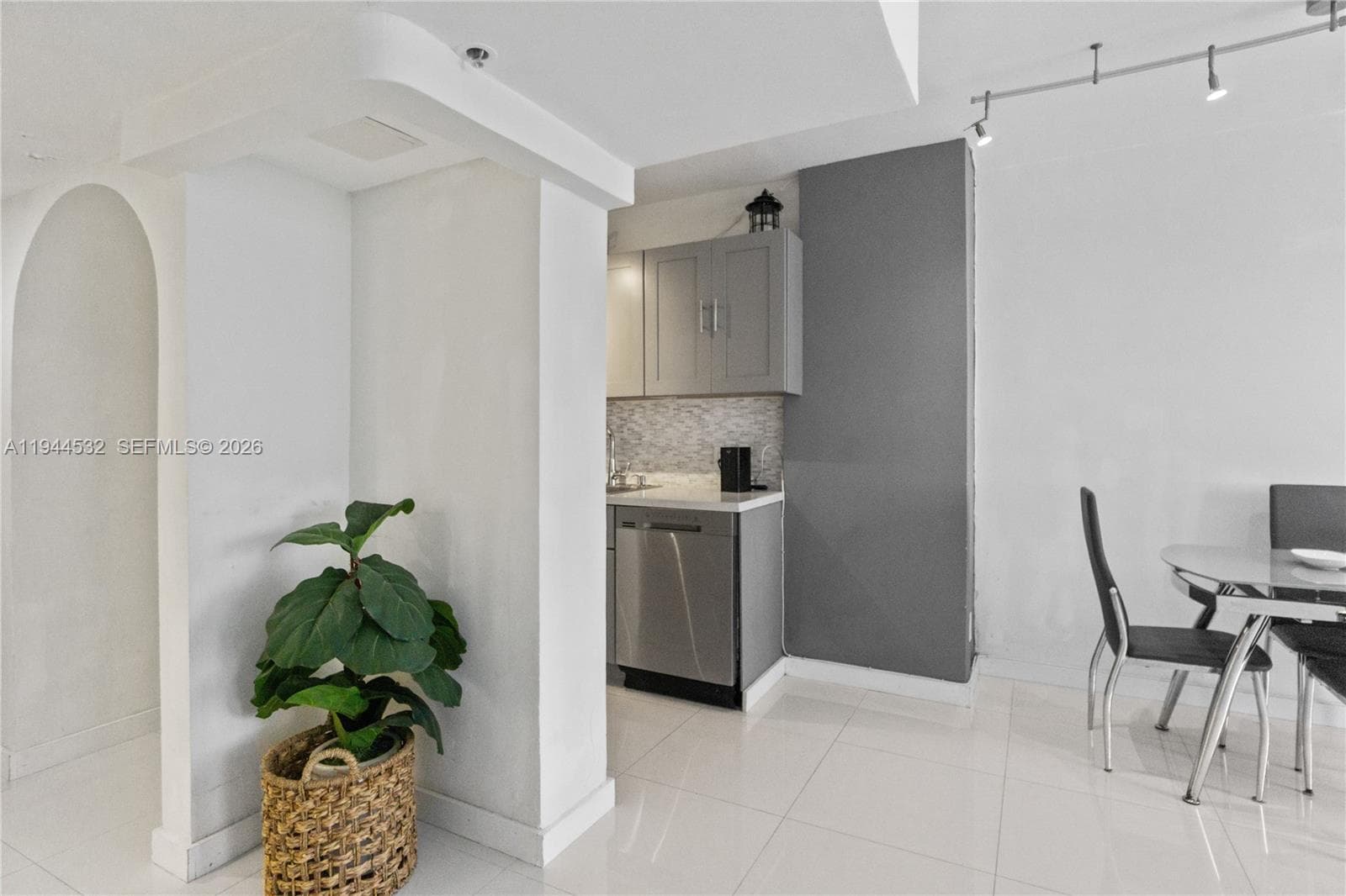100 Lincoln Rd 501 photo 8