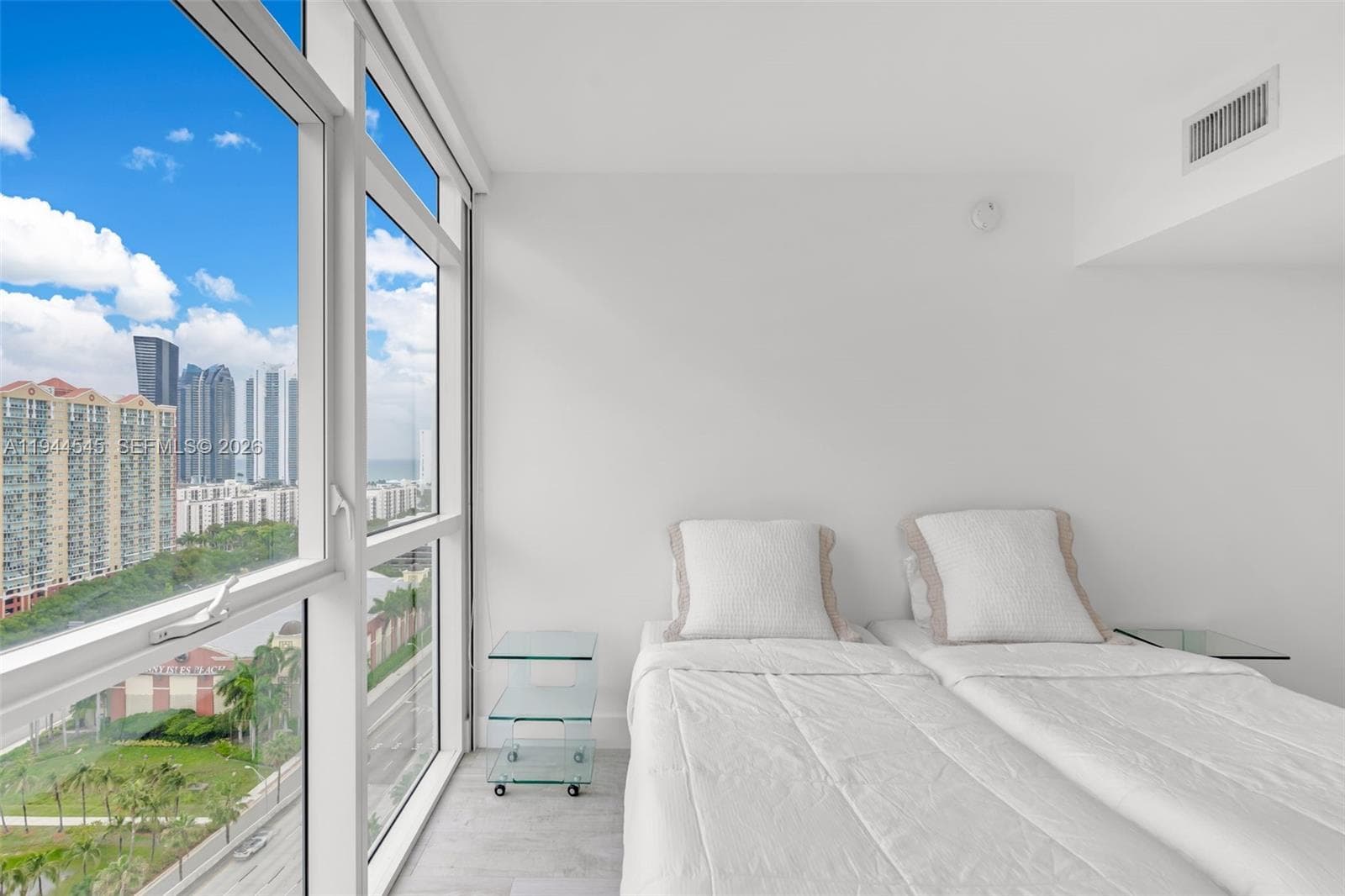 400 Sunny Isles Blvd 1801 photo 24