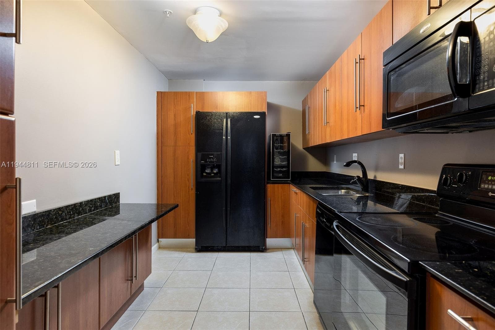 3001 S Ocean Dr 227 photo 2