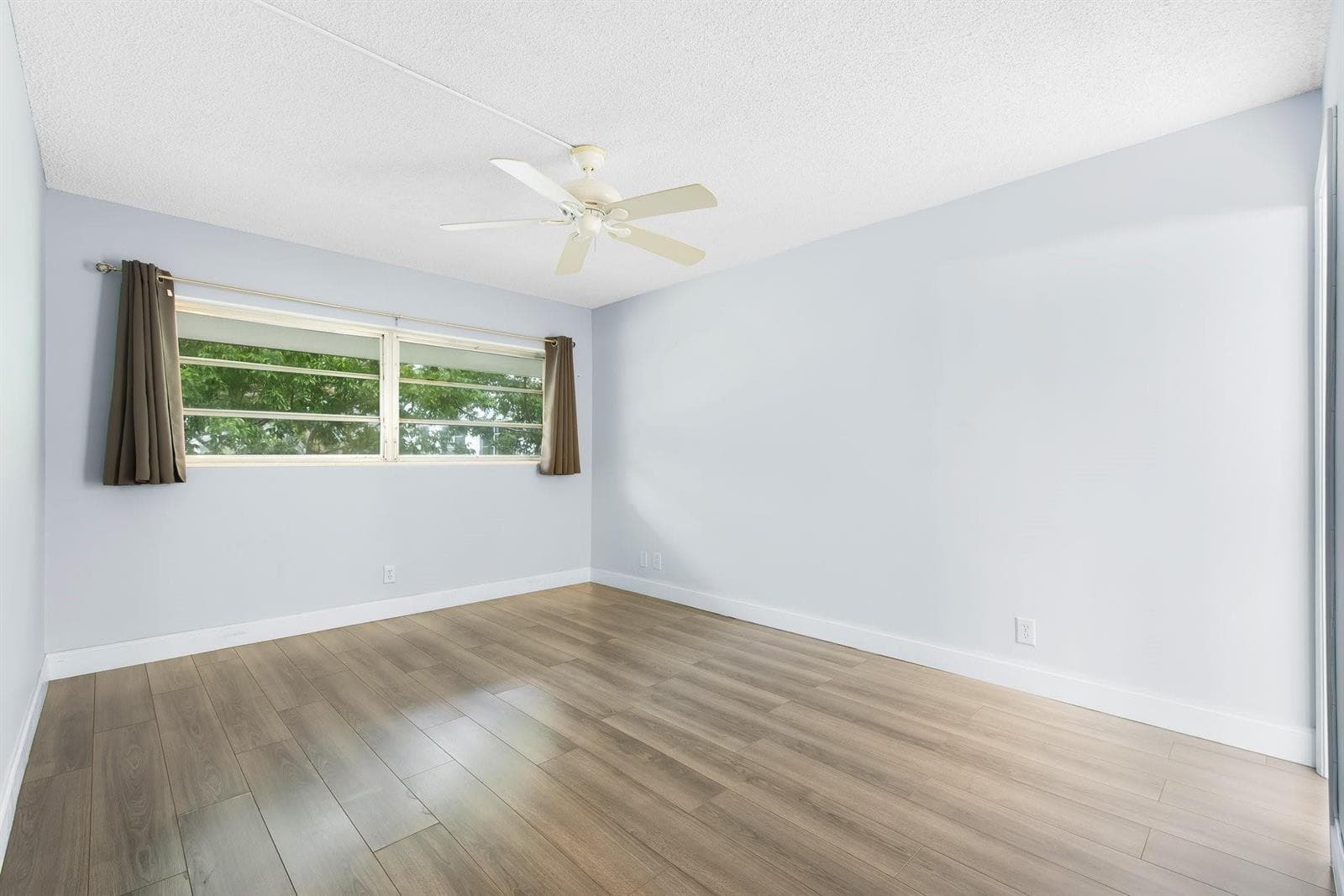 1340 NE 28th Avenue 232 photo 4