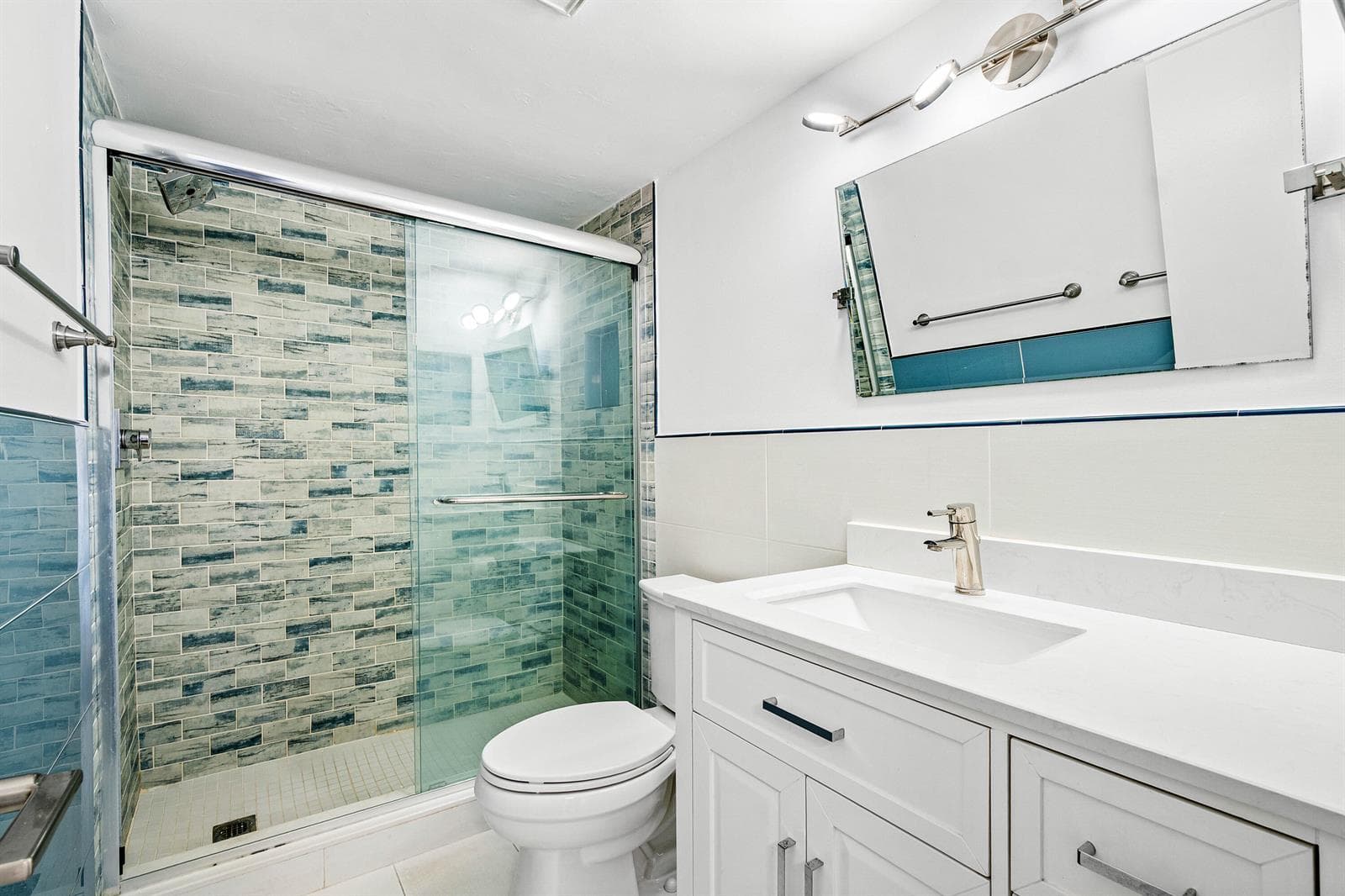 698 NE Spanish River Boulevard 0140 photo 9