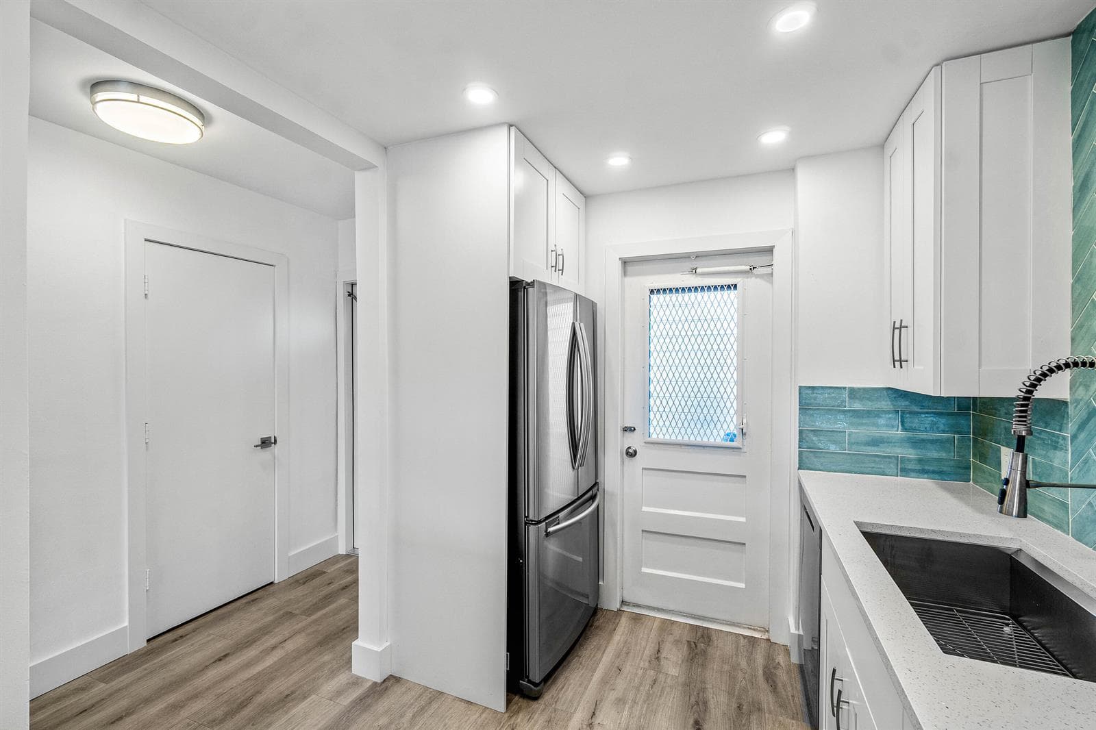 698 NE Spanish River Boulevard 0140 photo 4