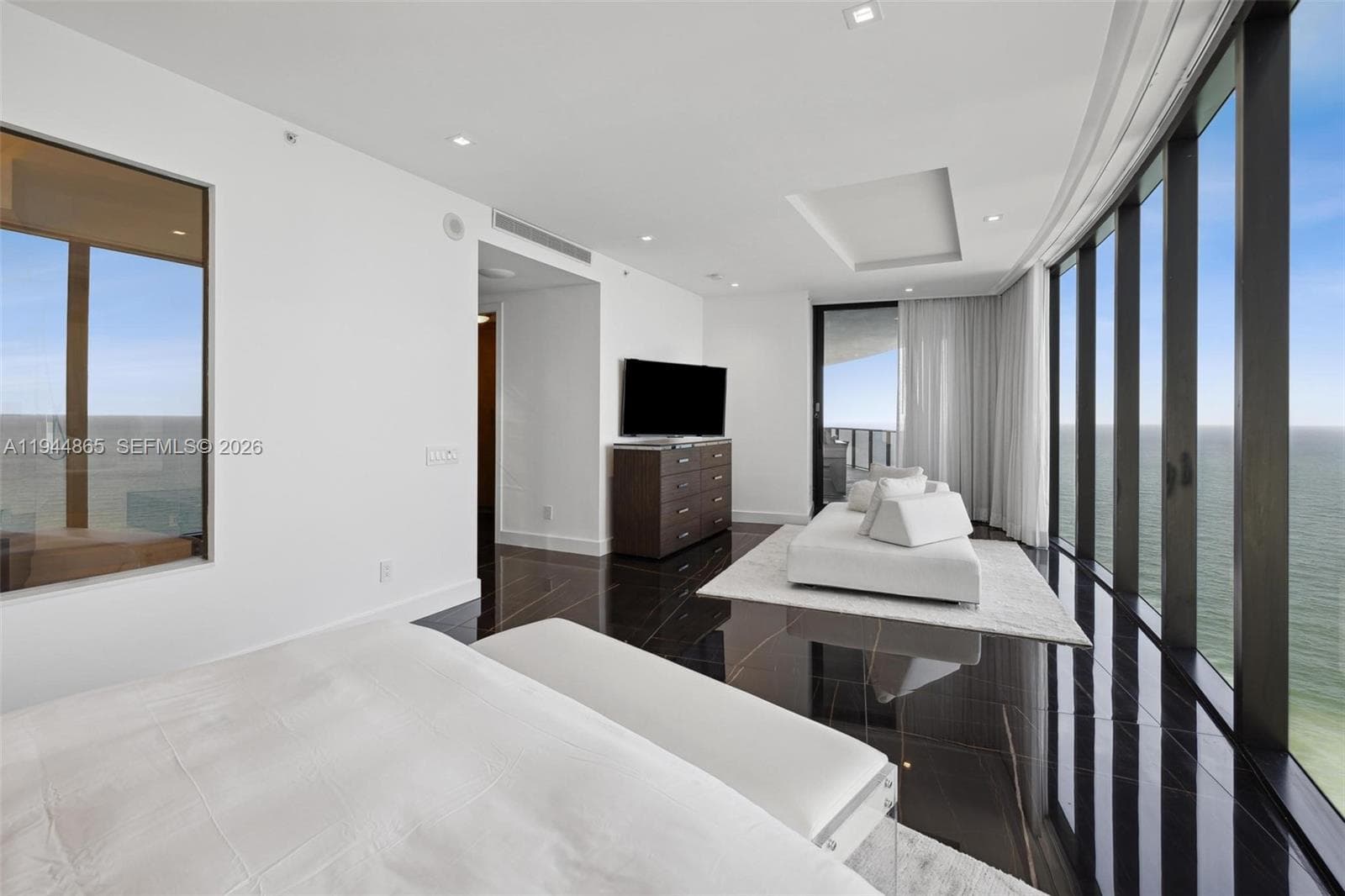 18555 Collins Ave 2601 photo 11