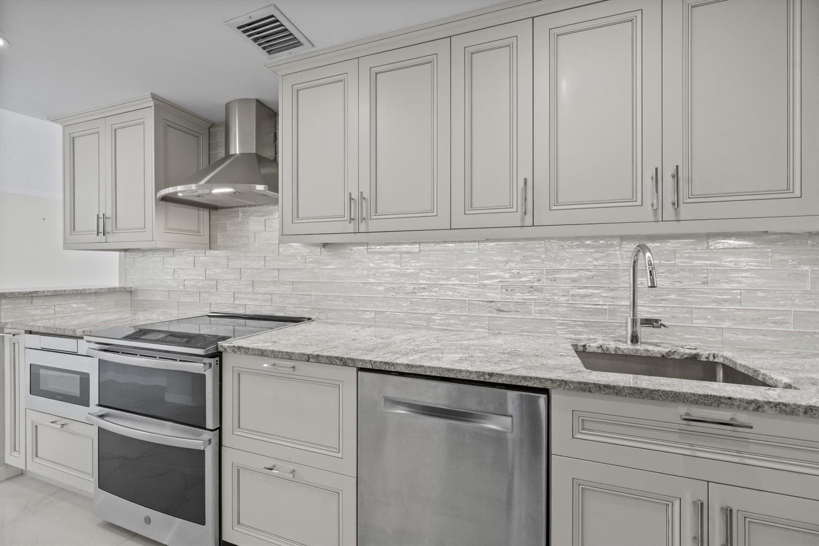 2760 S Ocean Boulevard 517 photo 3