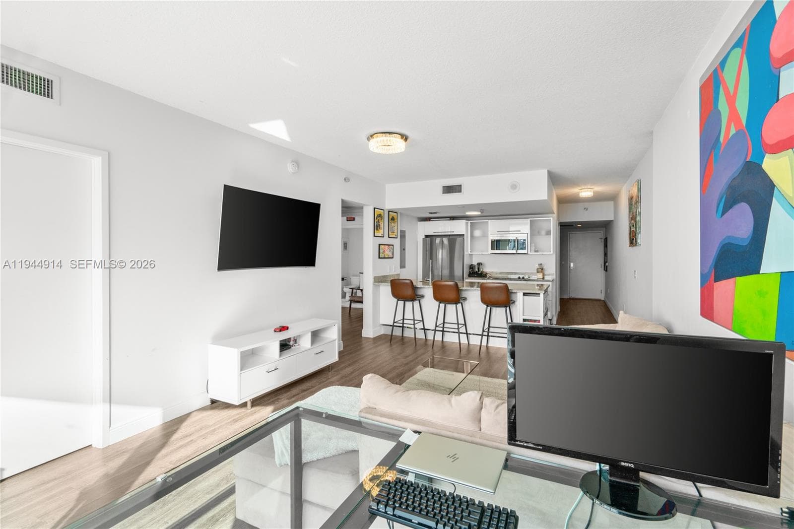185 SW 7th St 2702 photo 14