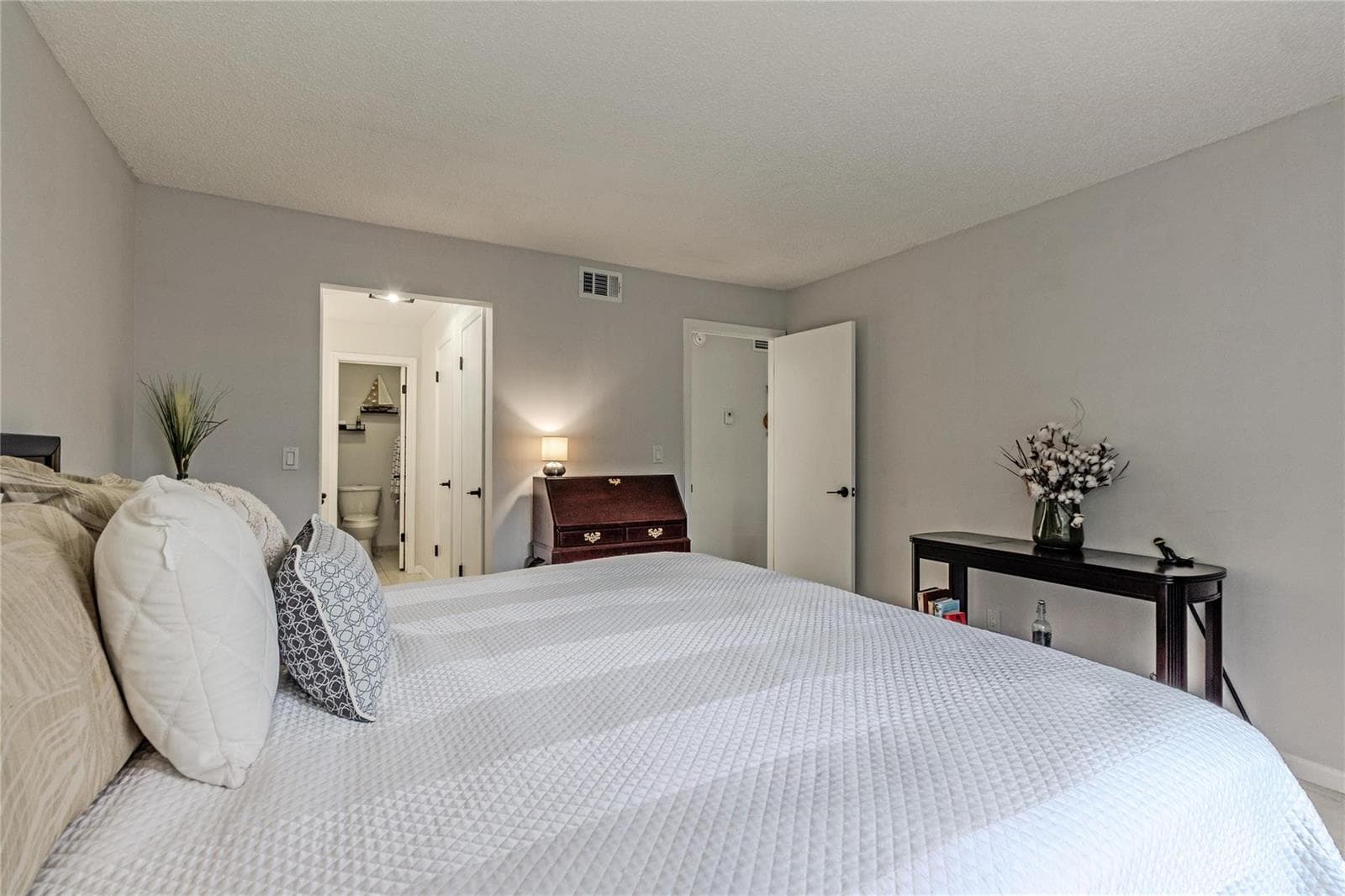 6521 Bay Club Drive 1 photo 13