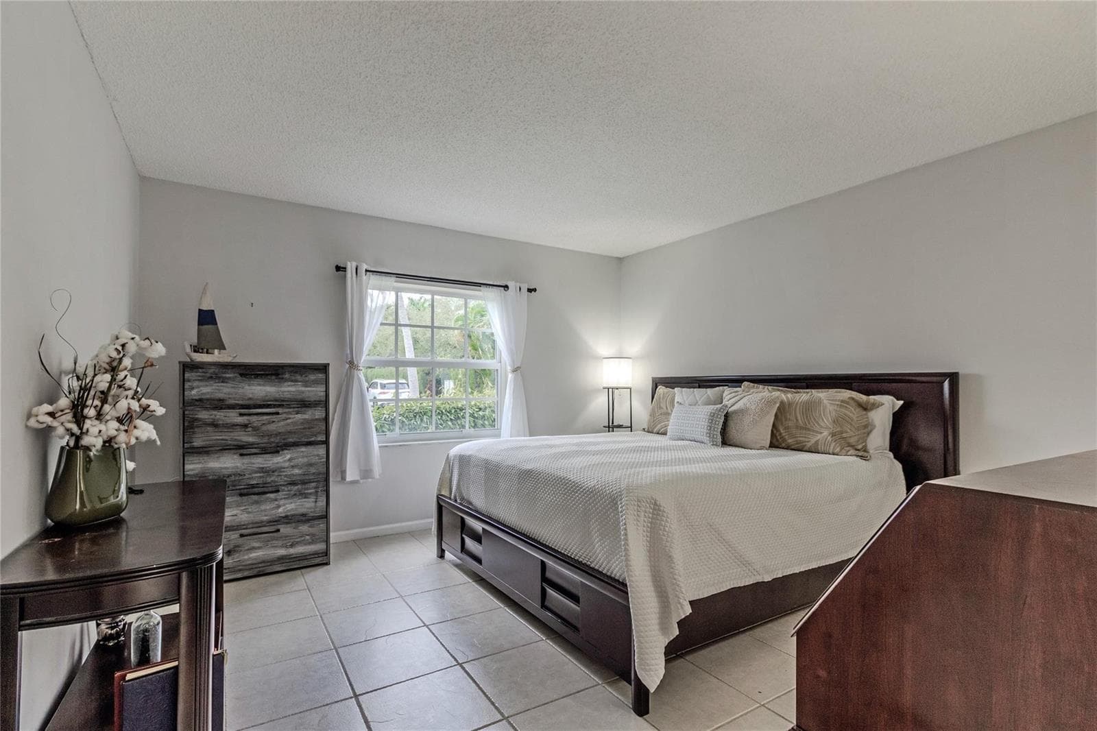 6521 Bay Club Drive 1 photo 12