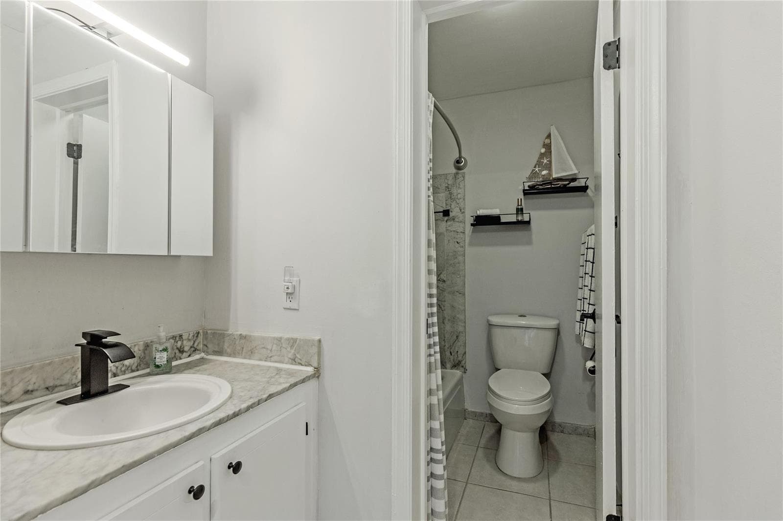 6521 Bay Club Drive 1 photo 15