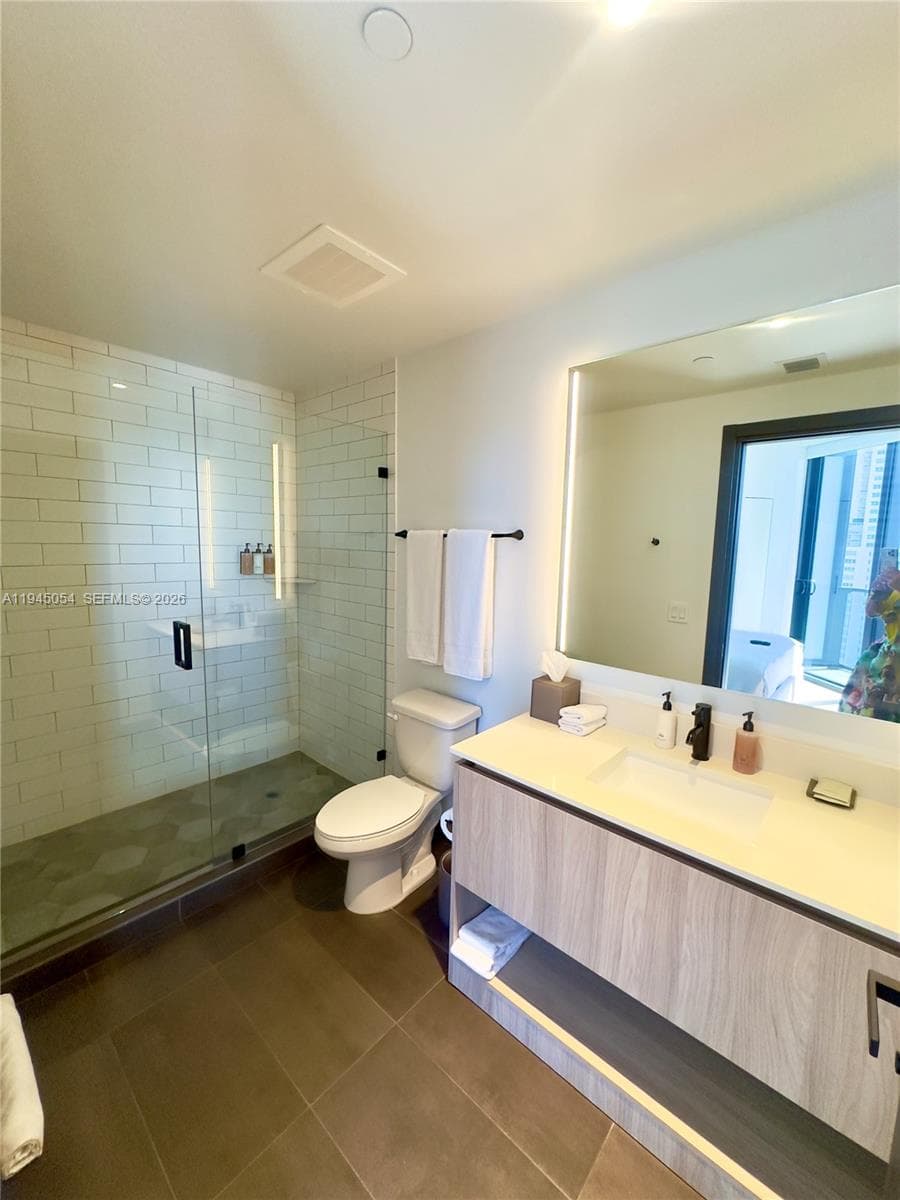 398 NE 5th St 2114 photo 7
