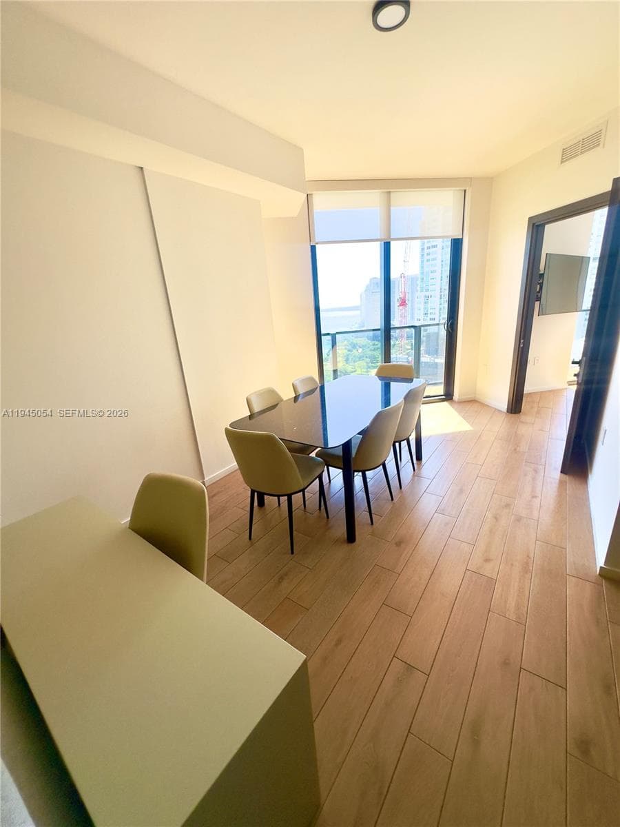 398 5th St 2114 photo 18