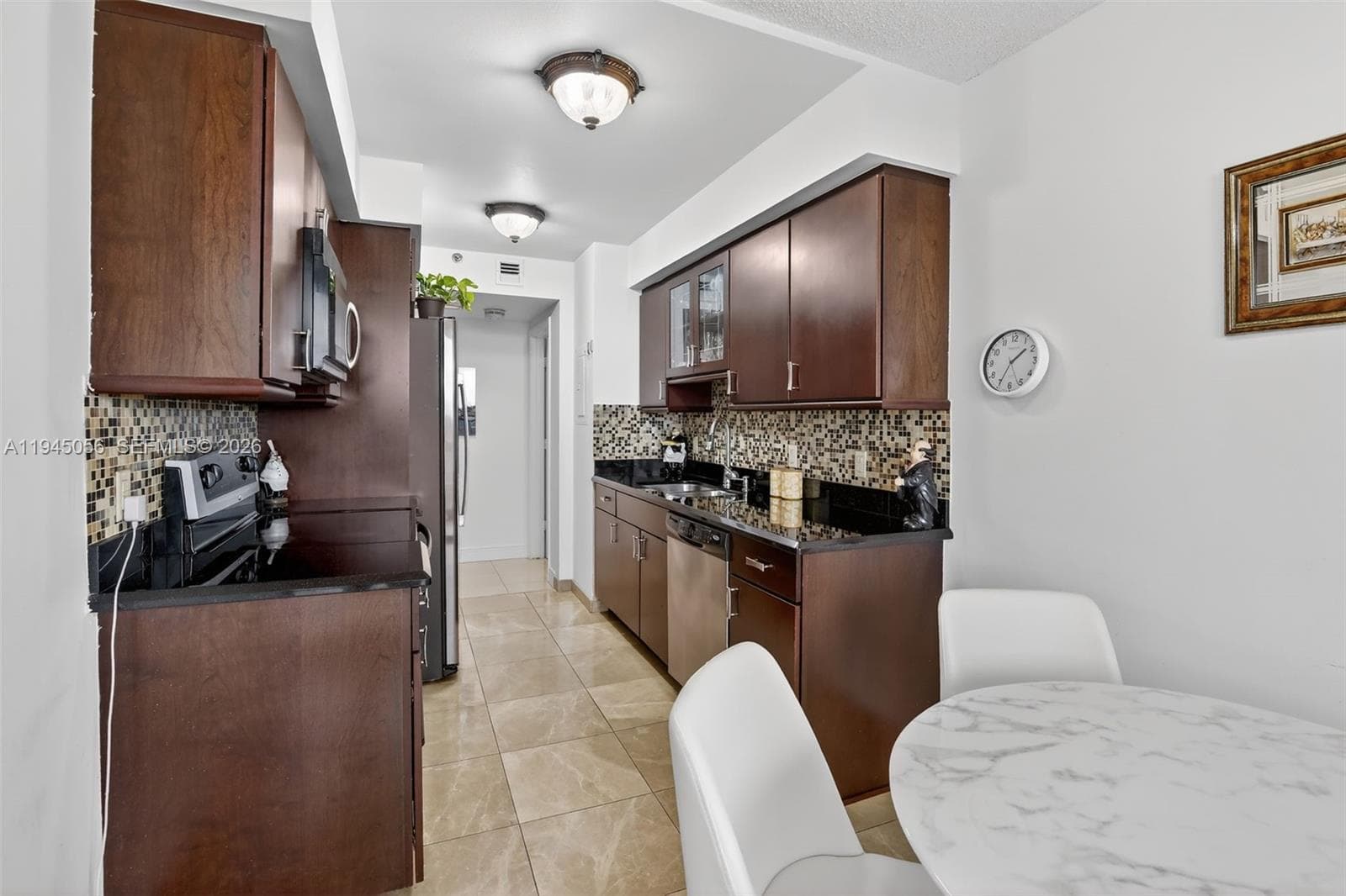 1000 Island Blvd 312 photo 12