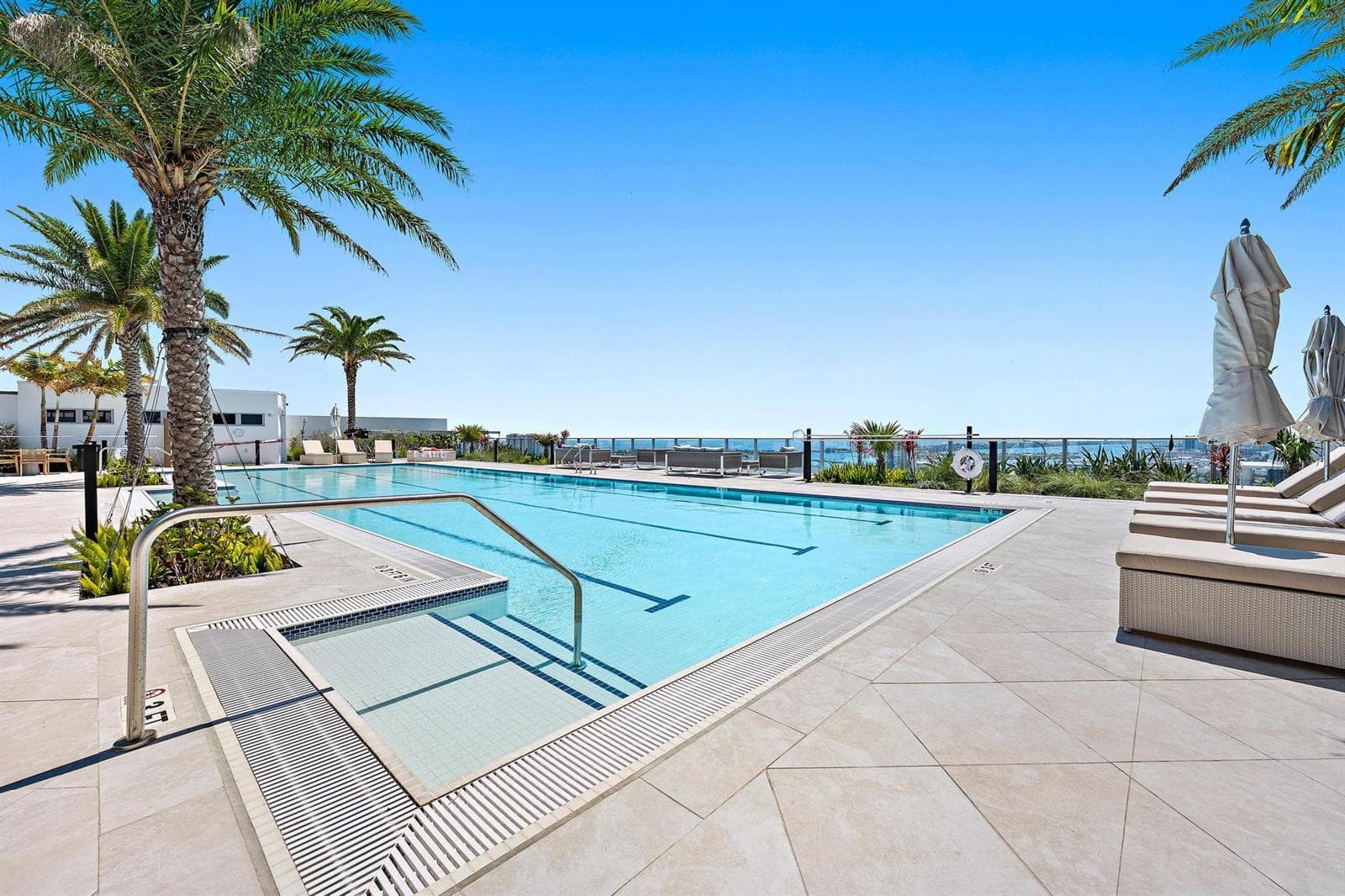 220 Lake Shore Drive 1008 photo 4