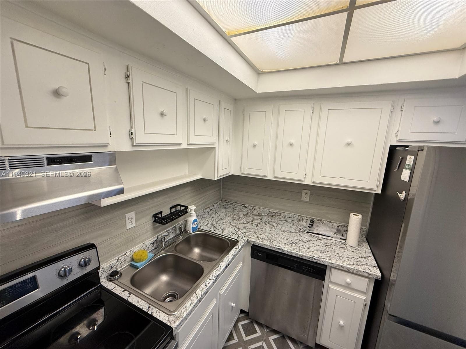 1535 15th St 202 photo 3