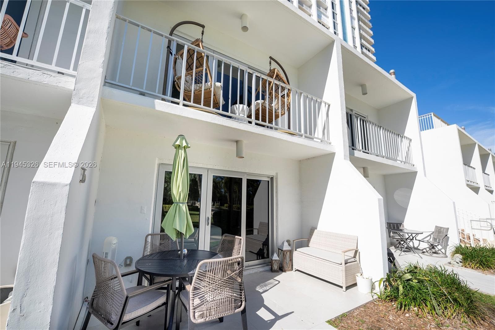 881 Ocean Dr TH15 photo 22