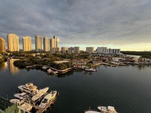 400 Sunny Isles Boulevard 1022 photo 11