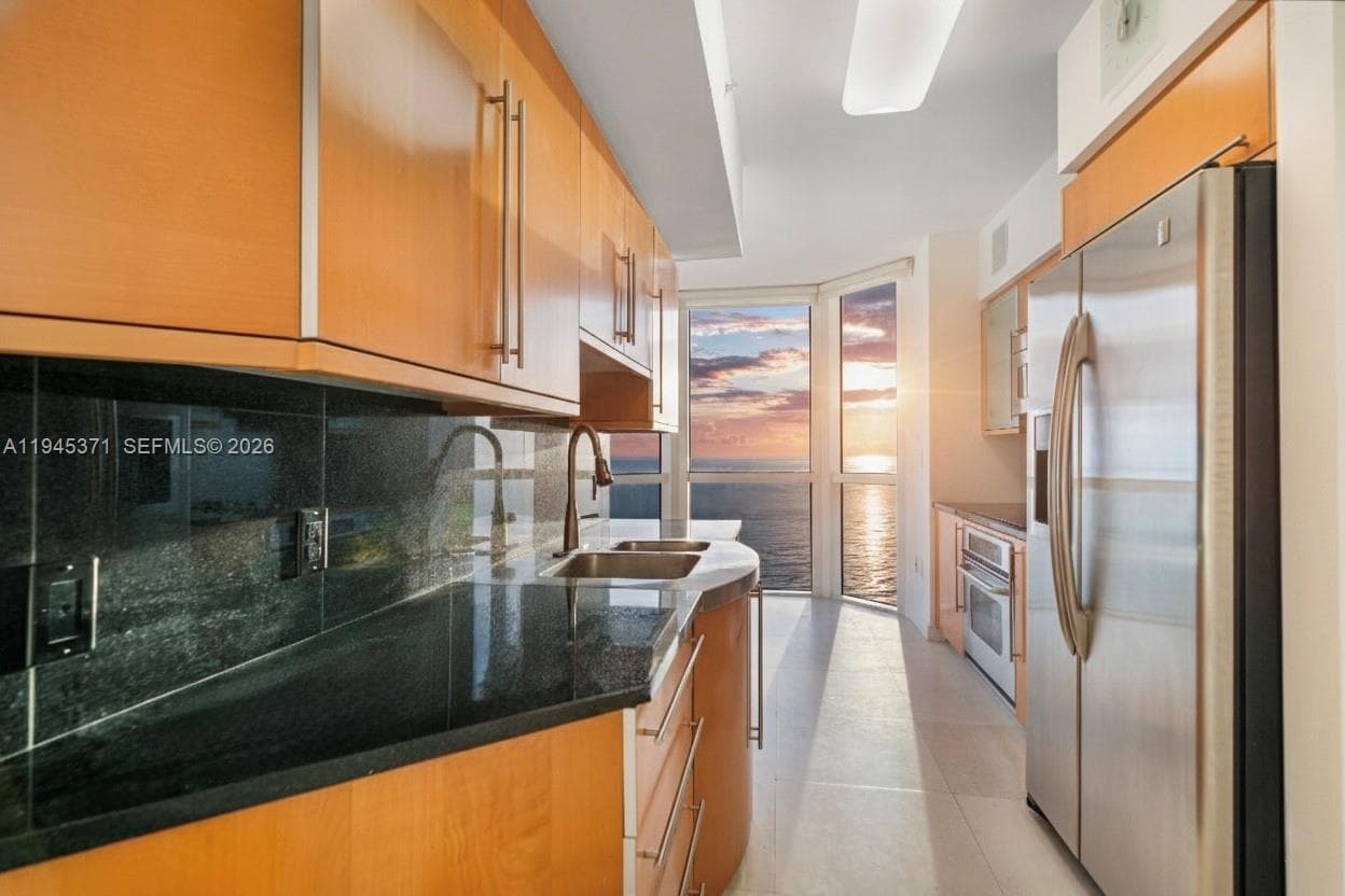 6365 Collins Ave 2901 photo 12