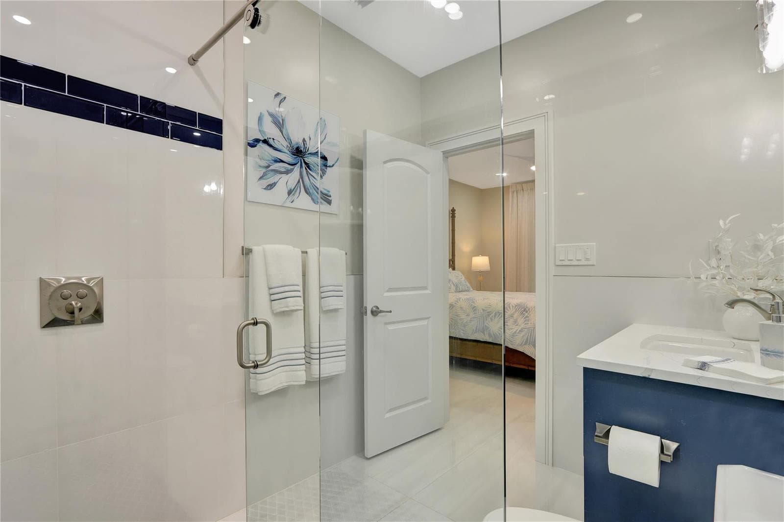 1575 S Ocean Lane 279 photo 16