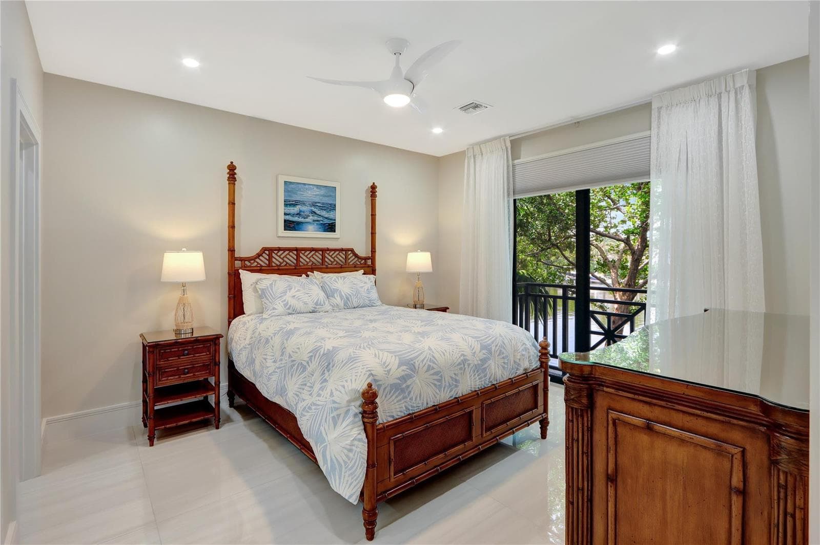 1575 S Ocean Lane 279 photo 18