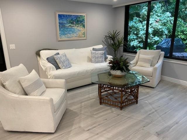 1556 S Ocean Lane 103 photo 3
