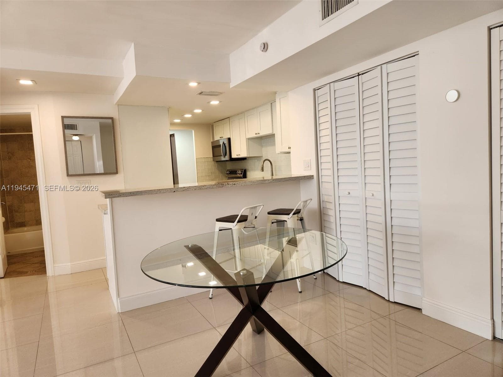 5201 Orduna Dr 14 photo 9