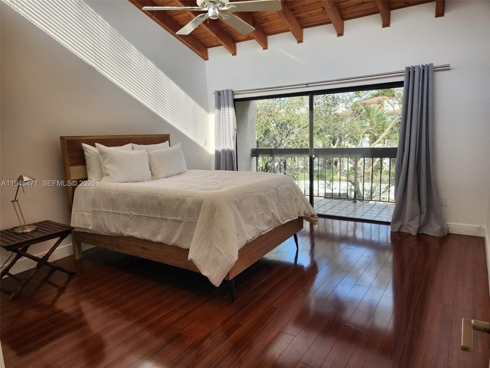 5201 Orduna Dr 14 photo 4