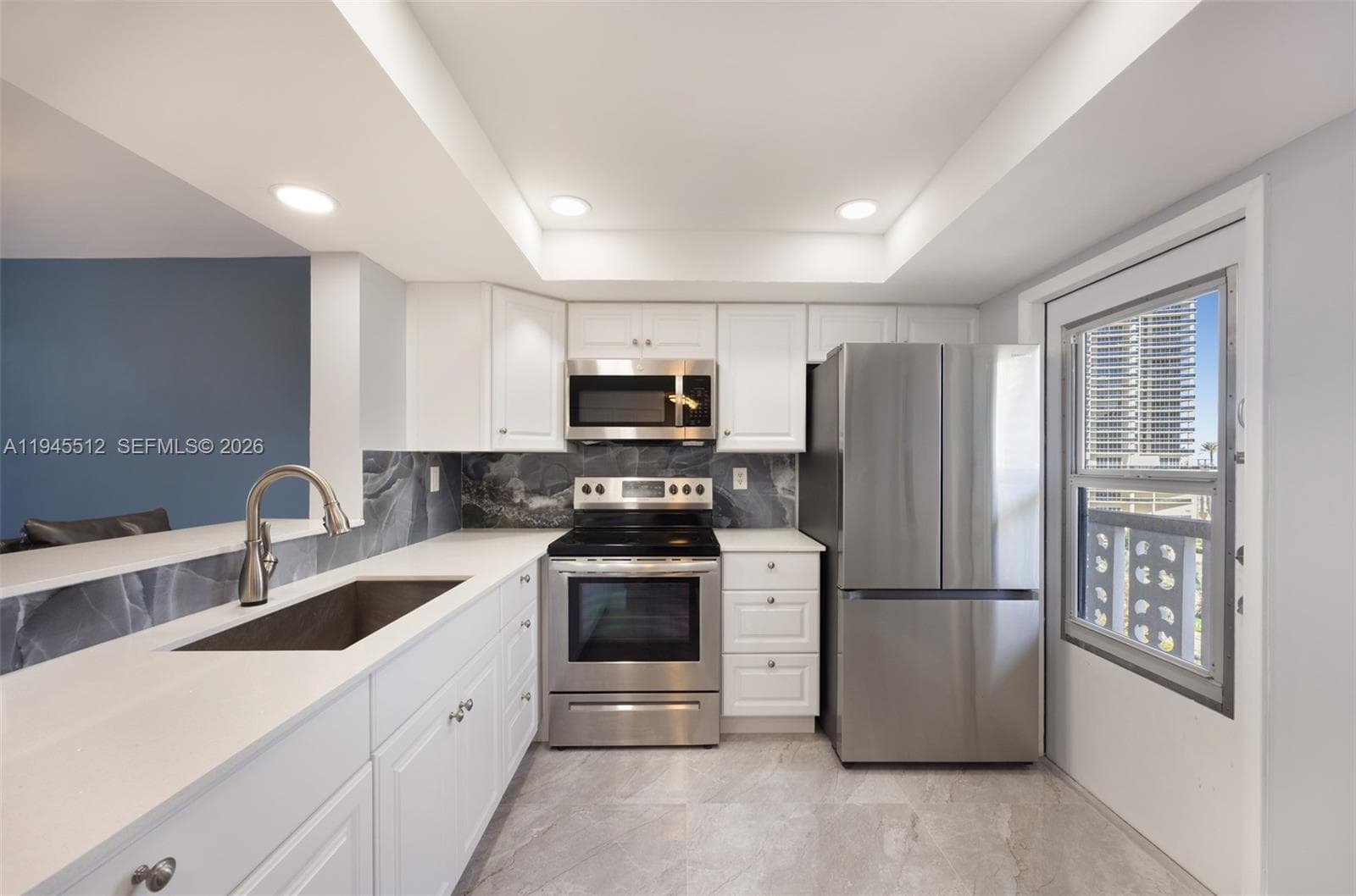 1893 S Ocean Dr 810 photo 3