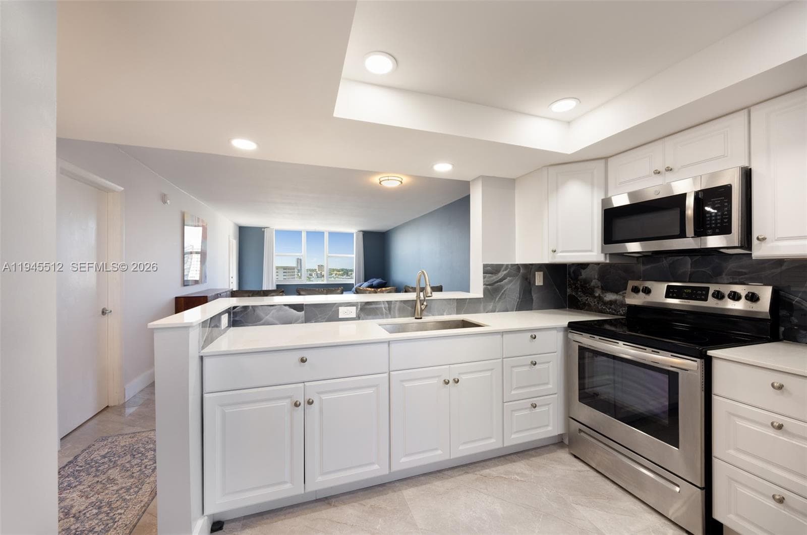 1893 S Ocean Dr 810 photo 1
