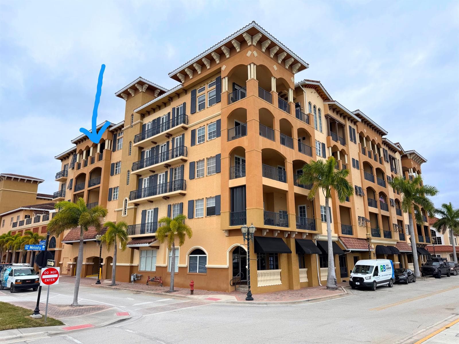 20 Orange Avenue 9 photo 2