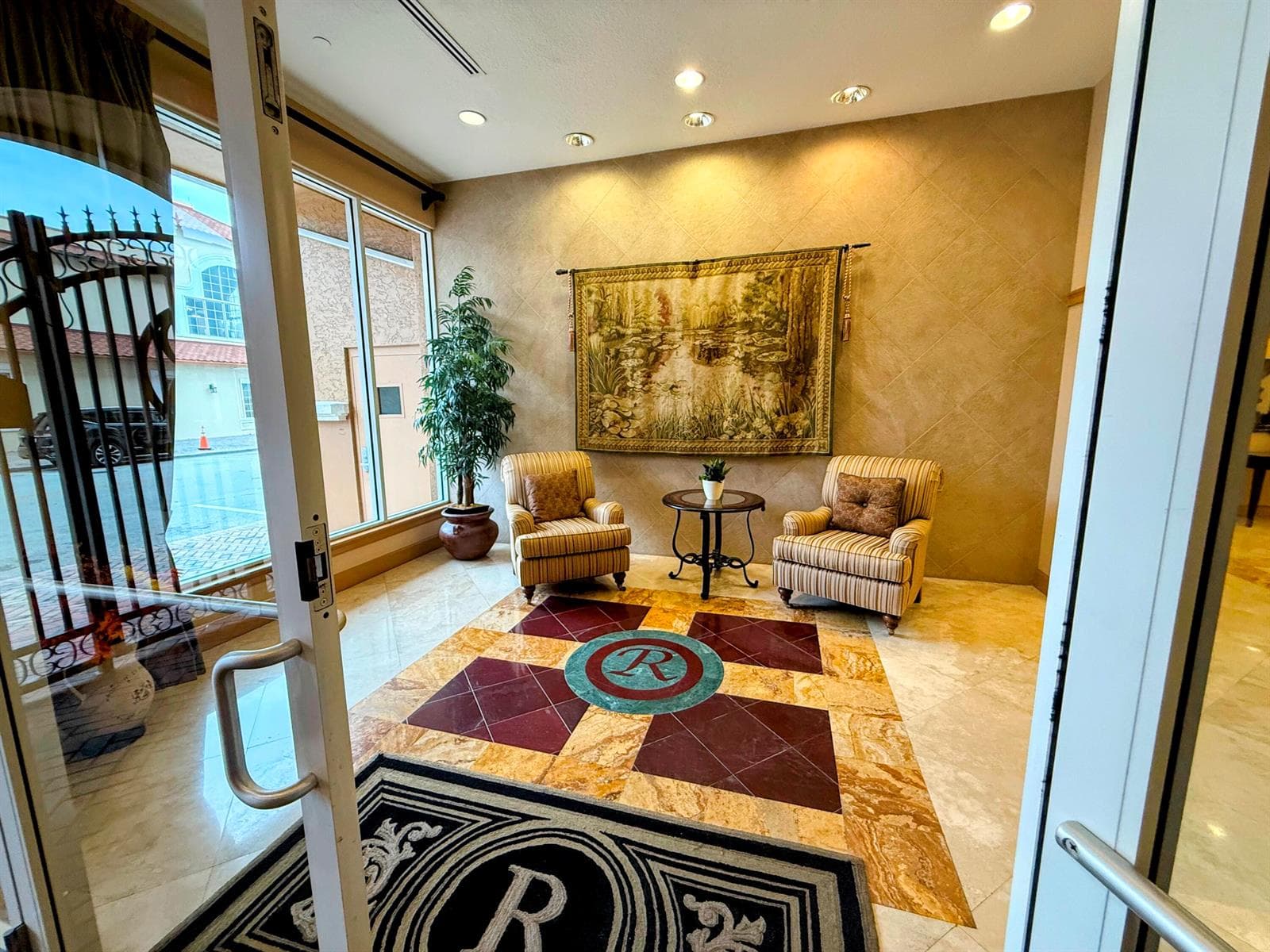 20 Orange Avenue 9 photo 9