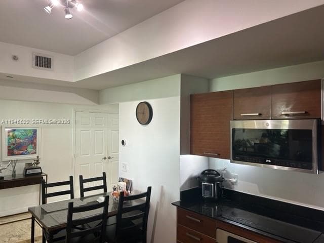 3330 NE 190 ST 415 photo 6