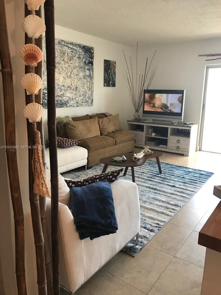 320 Surf Rd 305 photo 6