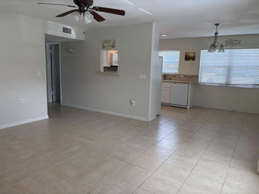 2800 Indian River Boulevard 1 photo 5