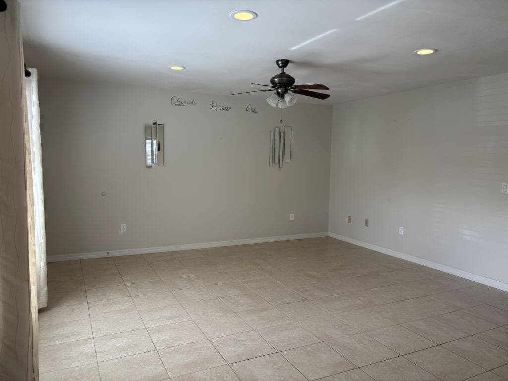 2800 Indian River Boulevard 1 photo 4