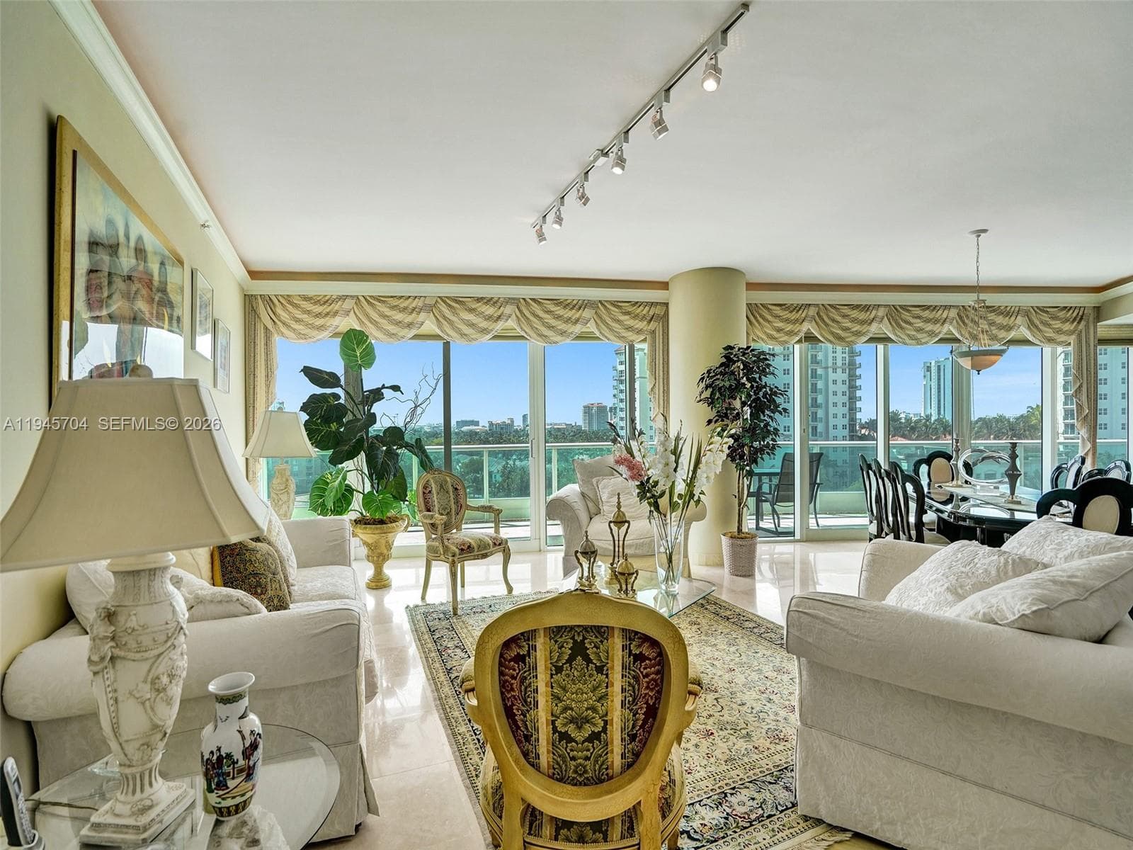 19955 38th Ct 901 photo 2