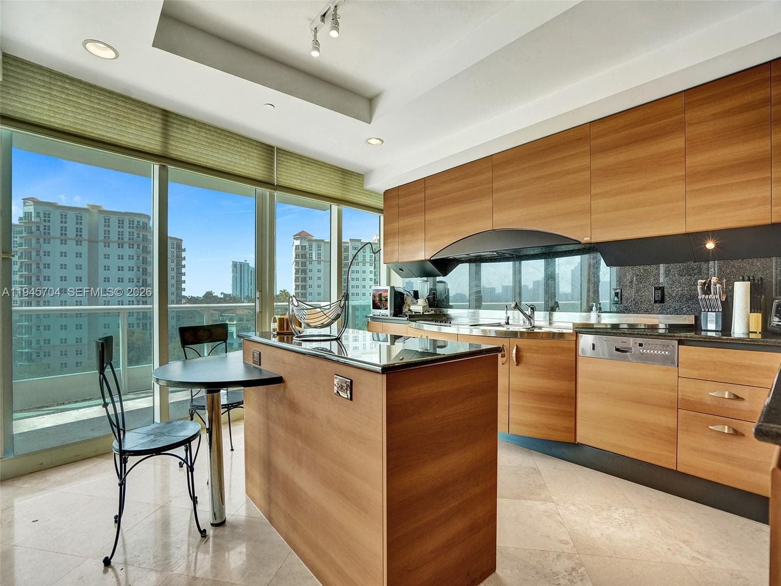 19955 38th Ct 901 photo 12