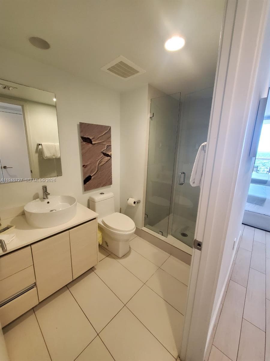 2602 E Hallandale Beach Blvd R2810 photo 18