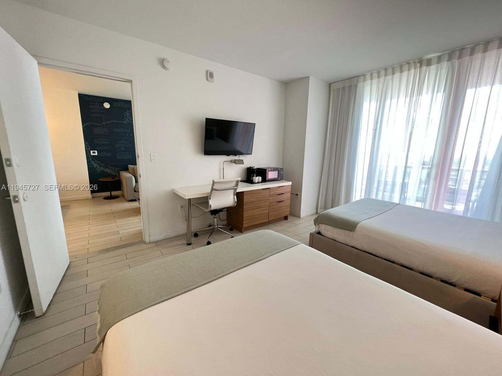 2602 E Hallandale Beach Blvd R2810 photo 15