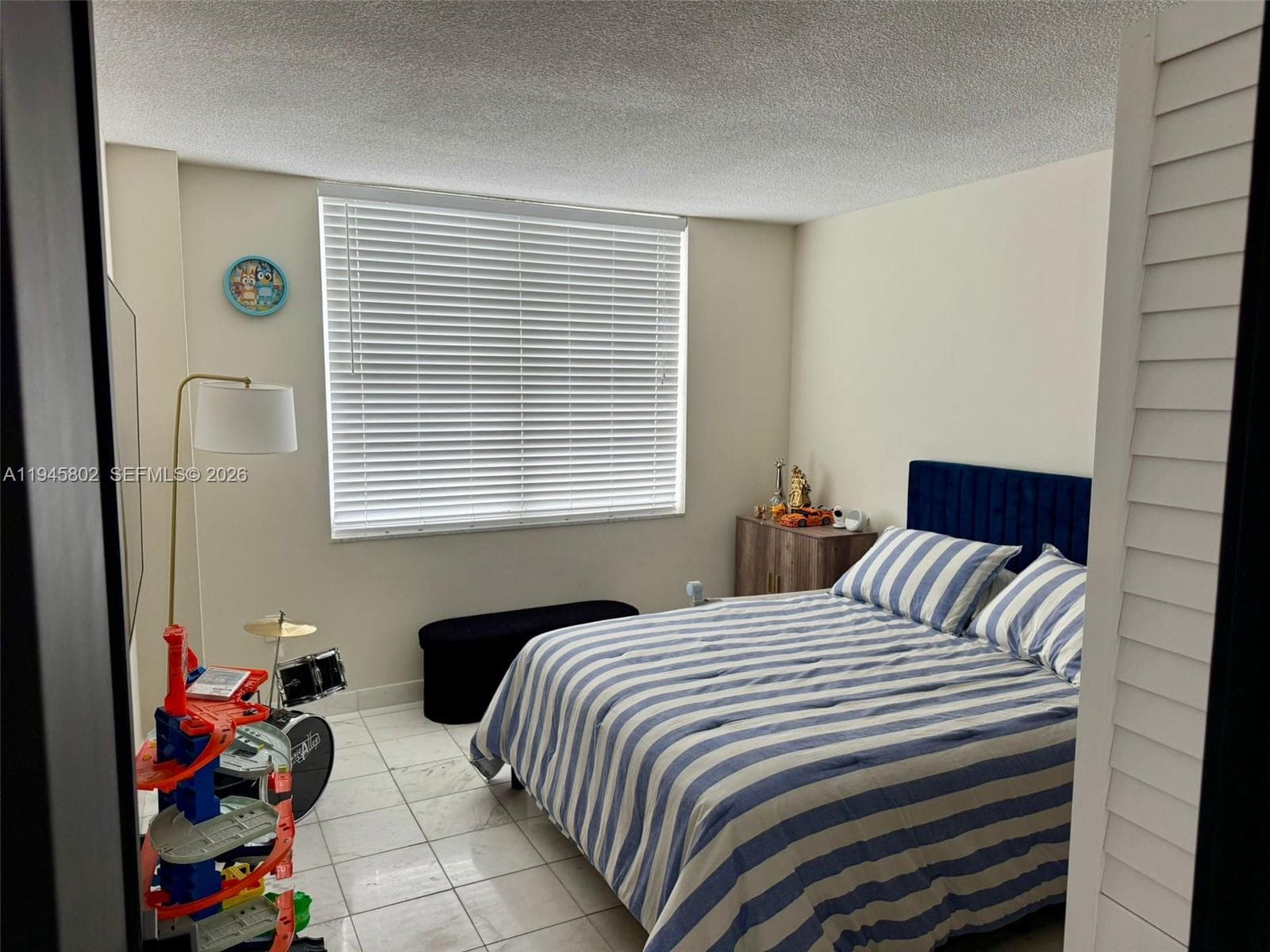 2750 183rd St 705 photo 9