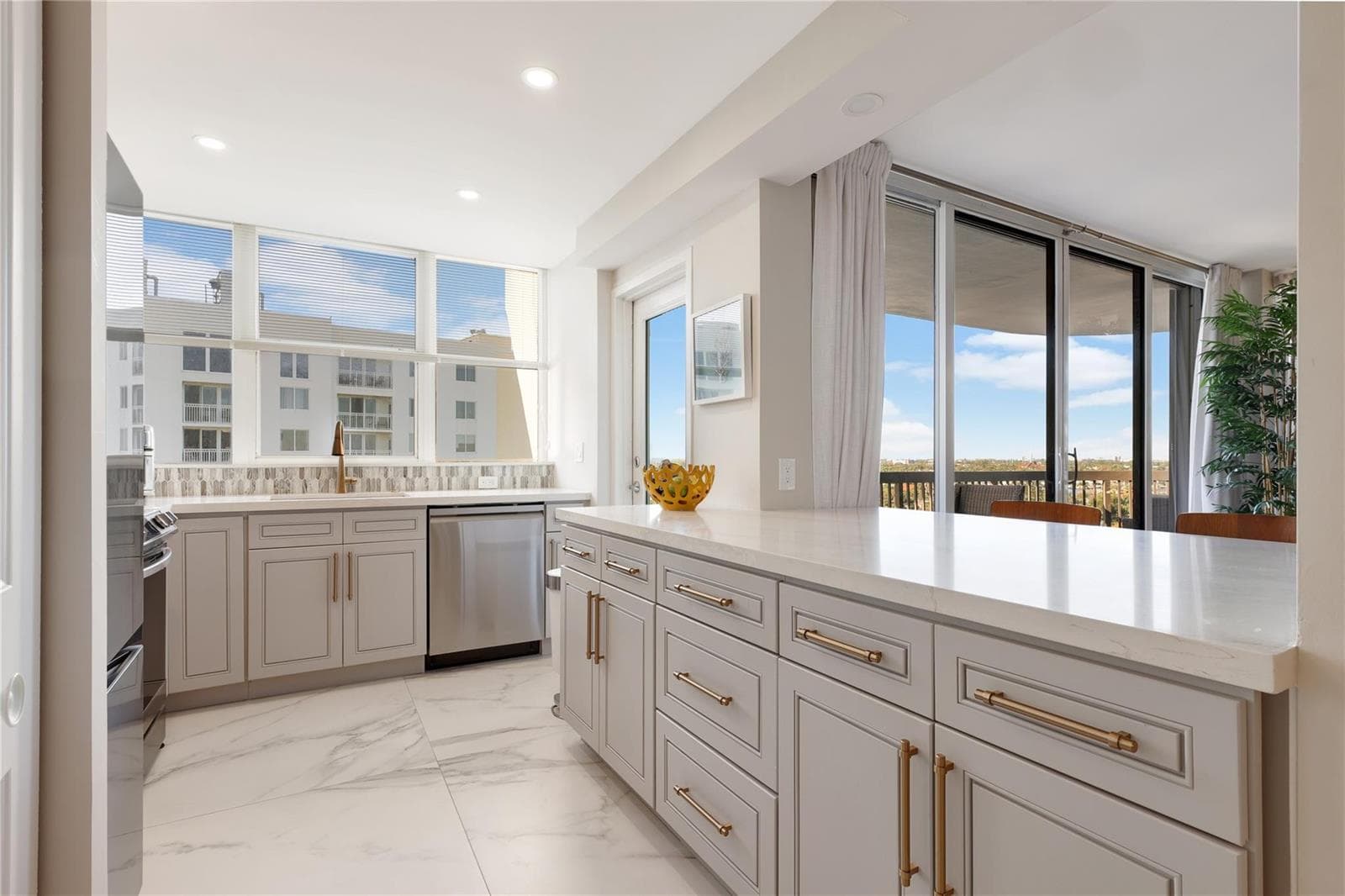 1361 S Ocean Boulevard 910 photo 9