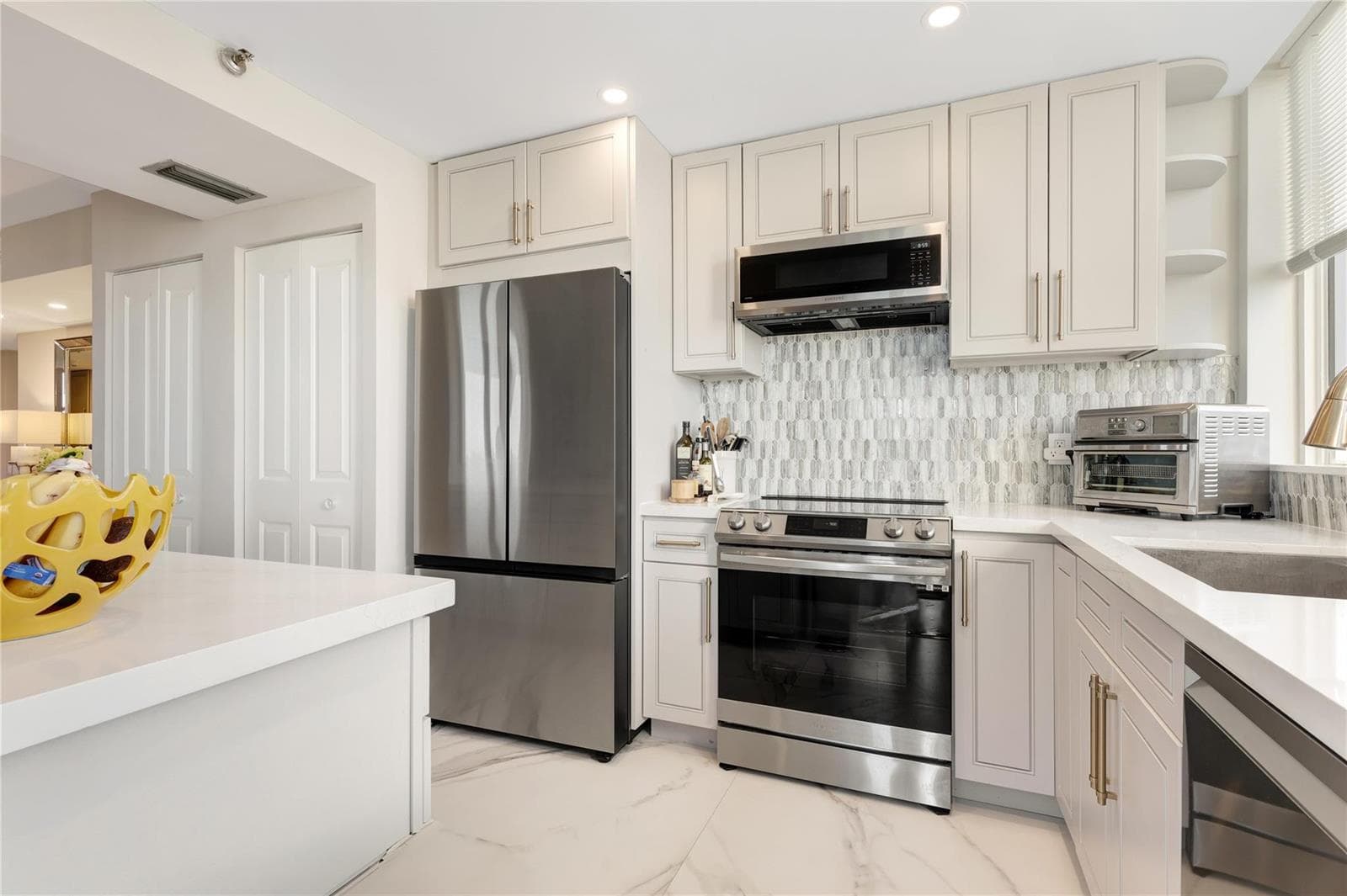 1361 S Ocean Boulevard 910 photo 10