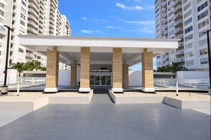 18031 Biscayne Boulevard 1104 photo 23