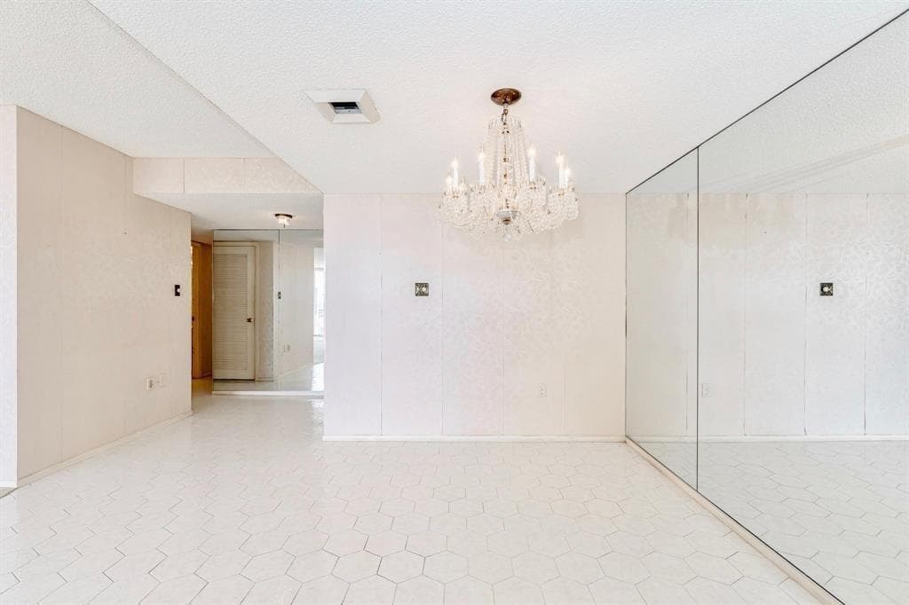 18031 Biscayne Boulevard 1104 photo 9