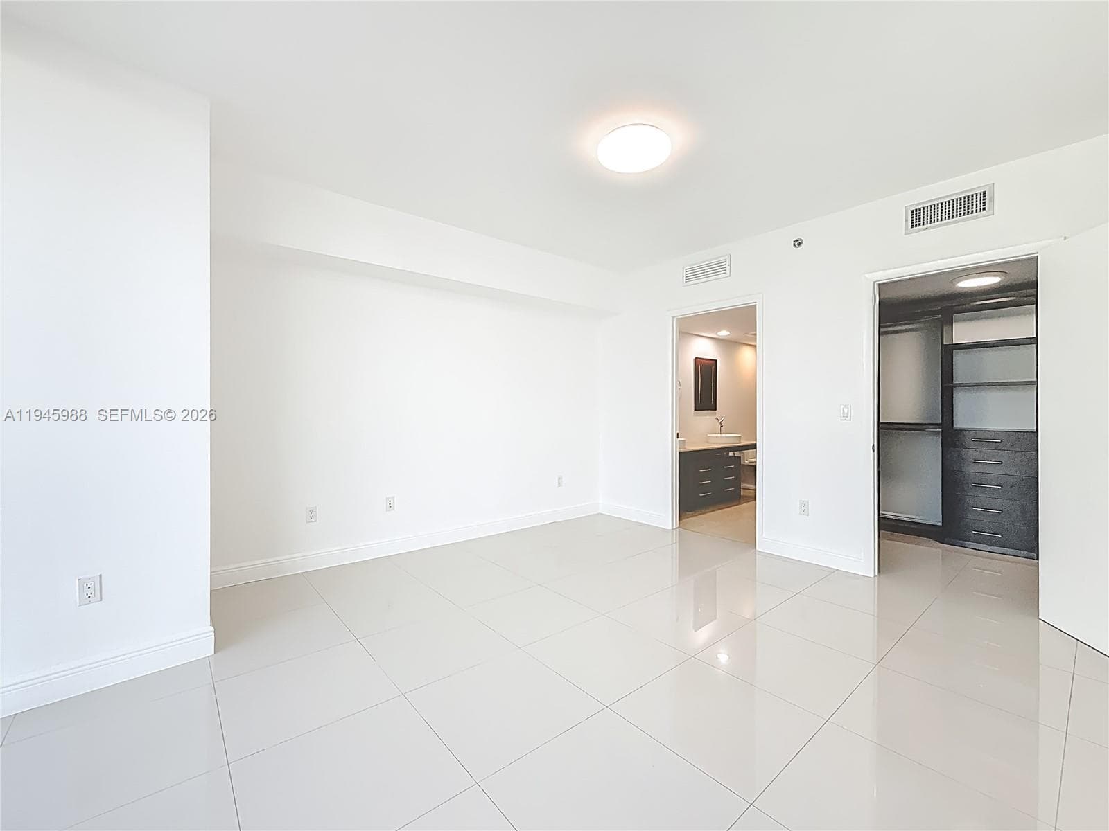 475 Brickell Ave 4215 photo 20