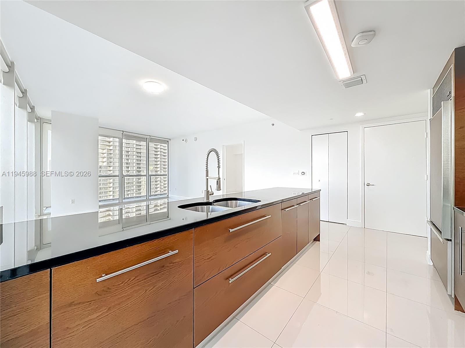 475 Brickell Ave 4215 photo 8