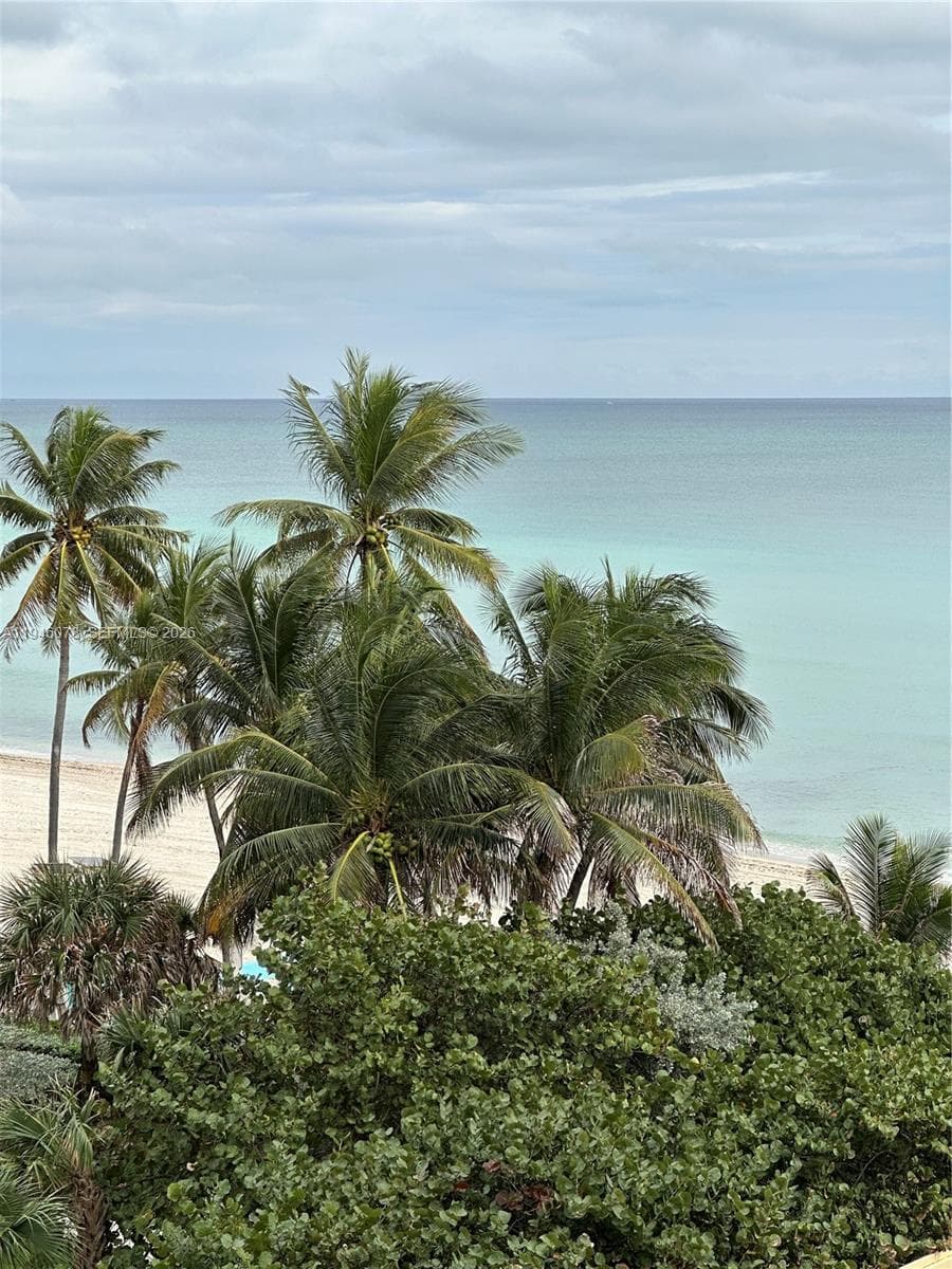 2501 S Ocean Dr 507 photo 6