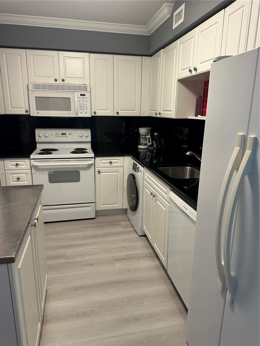 2501 S Ocean Dr 507 photo 13